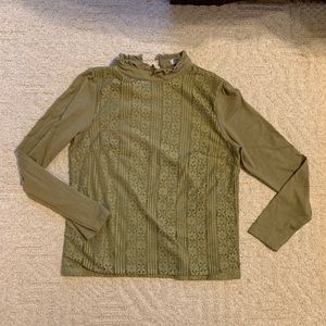 Olive Women’s Large Turtle Necked Blouse